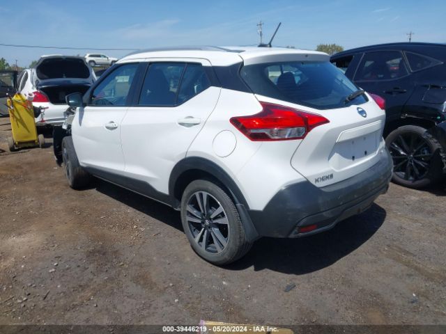 Photo 2 VIN: 3N1CP5CU9JL514876 - NISSAN KICKS 