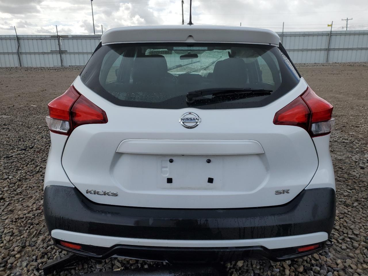 Photo 5 VIN: 3N1CP5CU9JL521424 - NISSAN KICKS 