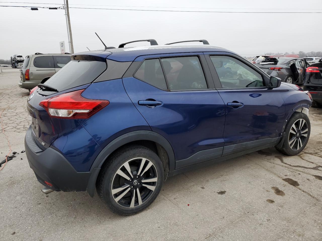 Photo 2 VIN: 3N1CP5CU9JL522962 - NISSAN KICKS 