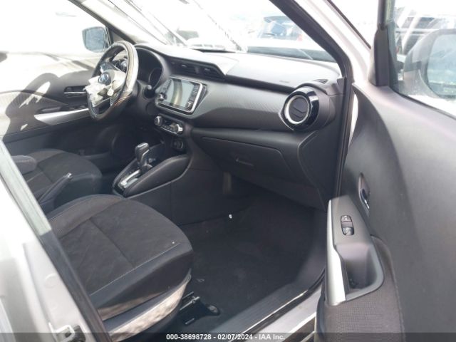 Photo 4 VIN: 3N1CP5CU9JL523092 - NISSAN KICKS 