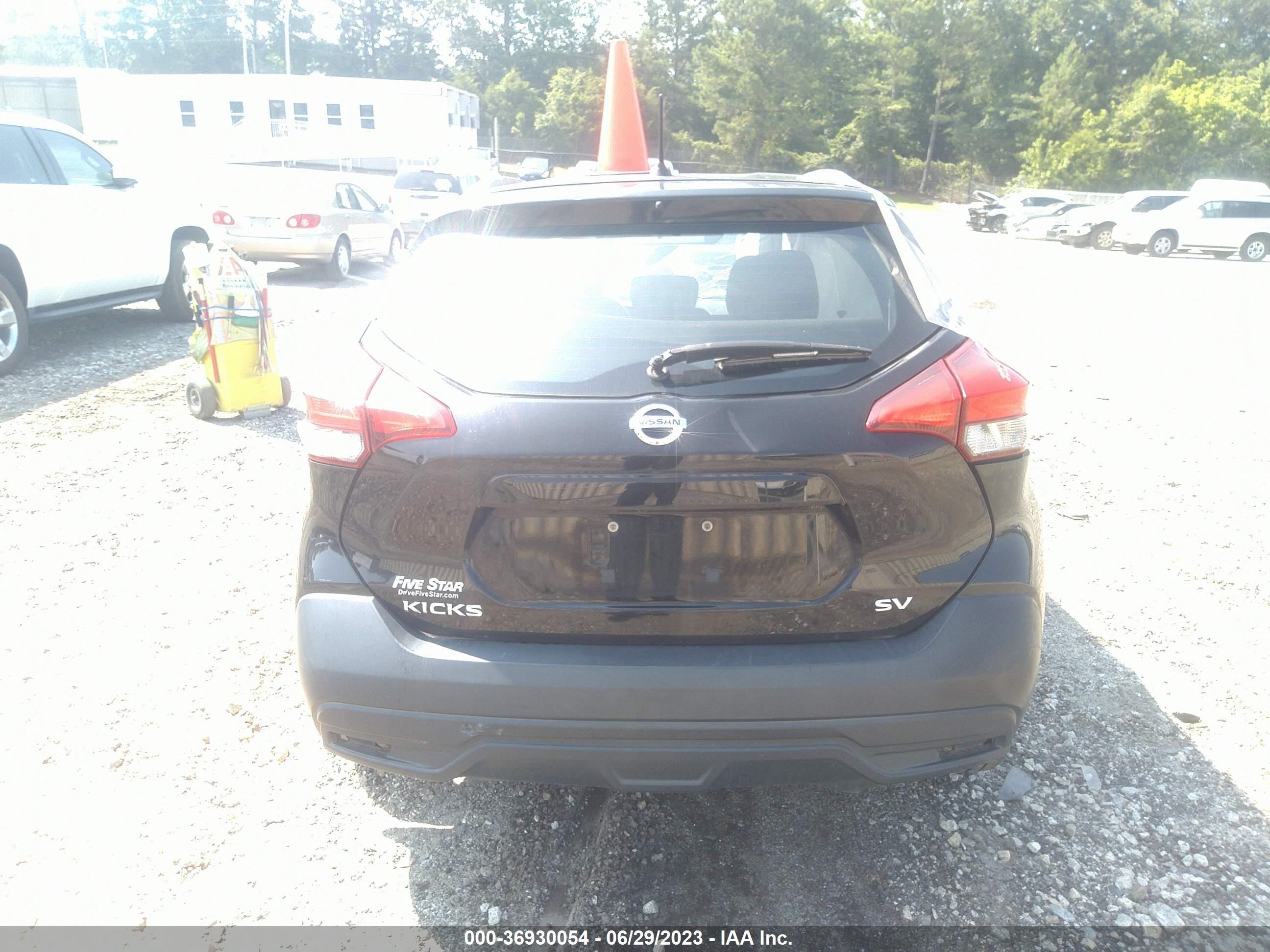 Photo 14 VIN: 3N1CP5CU9JL537526 - NISSAN KICKS 