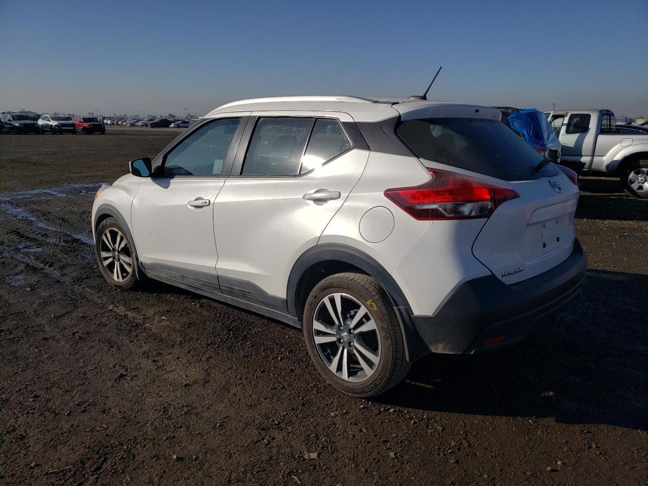 Photo 1 VIN: 3N1CP5CU9JL538062 - NISSAN KICKS 