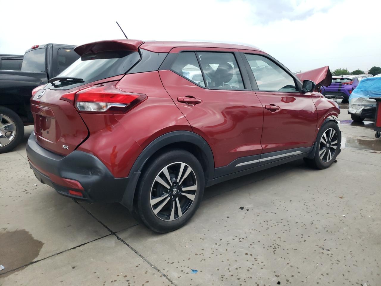 Photo 2 VIN: 3N1CP5CU9JL541589 - NISSAN KICKS 