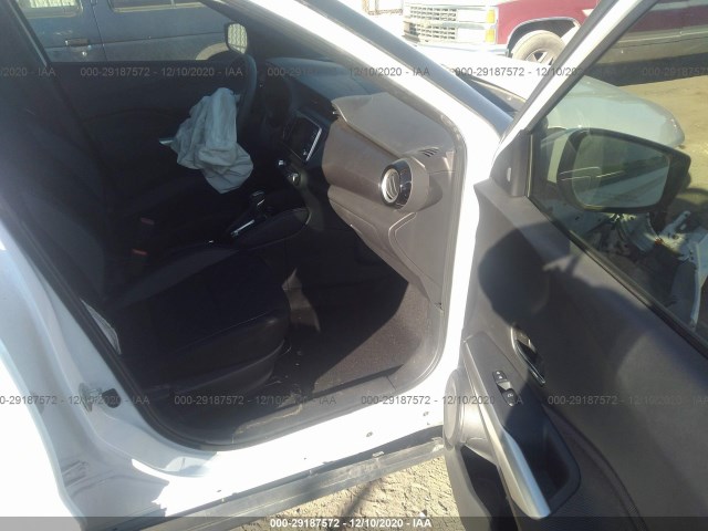 Photo 4 VIN: 3N1CP5CU9KL471755 - NISSAN KICKS 