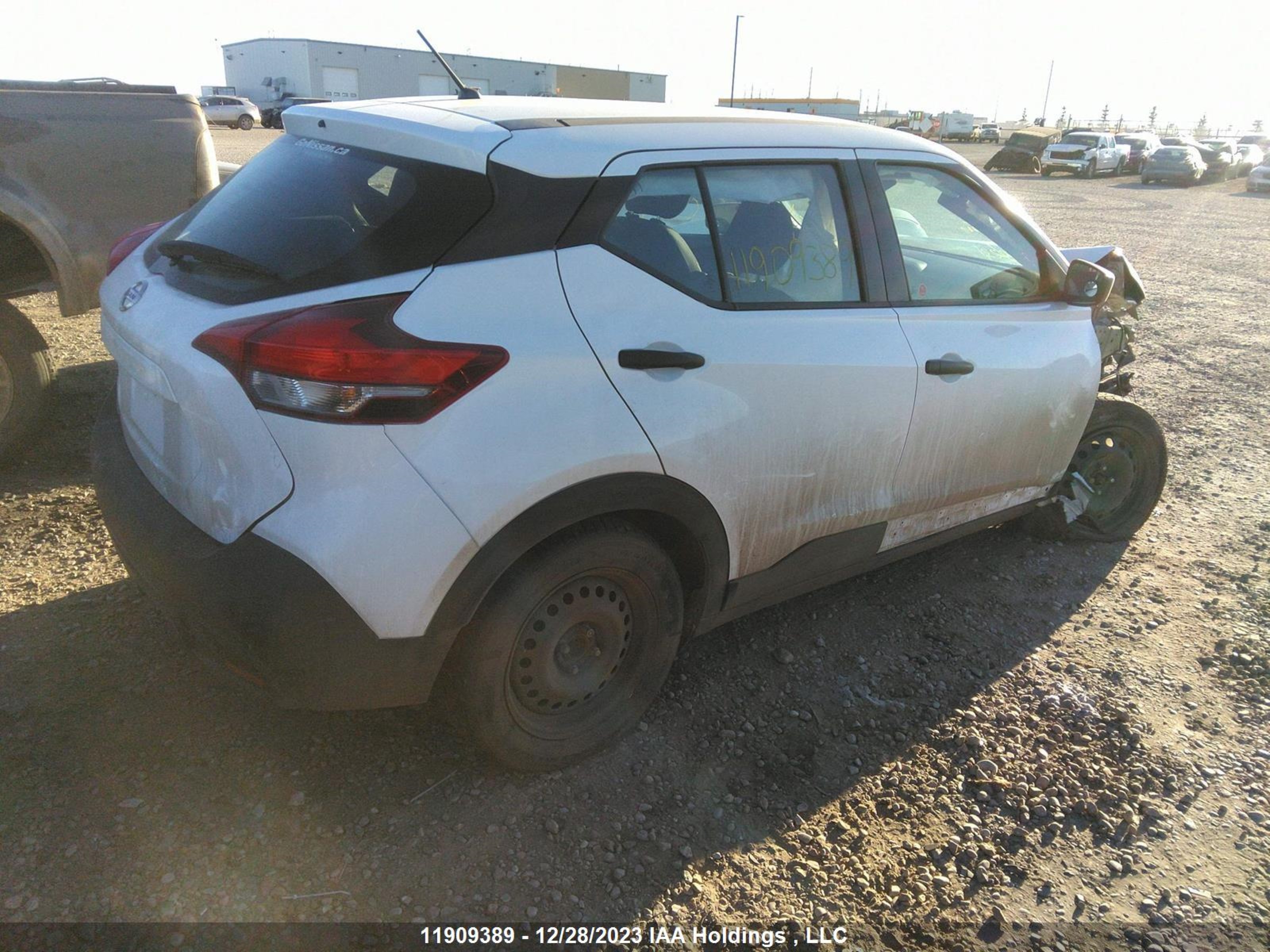 Photo 3 VIN: 3N1CP5CU9KL485011 - NISSAN KICKS 