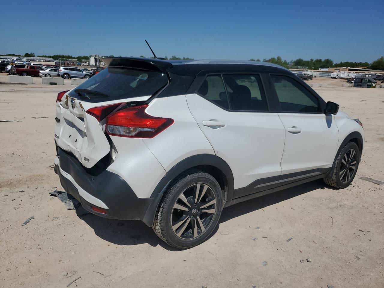 Photo 2 VIN: 3N1CP5CU9KL507489 - NISSAN KICKS 