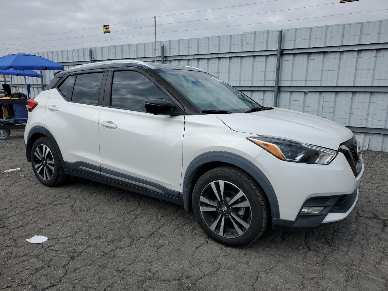 Photo 3 VIN: 3N1CP5CU9KL564405 - NISSAN KICKS 