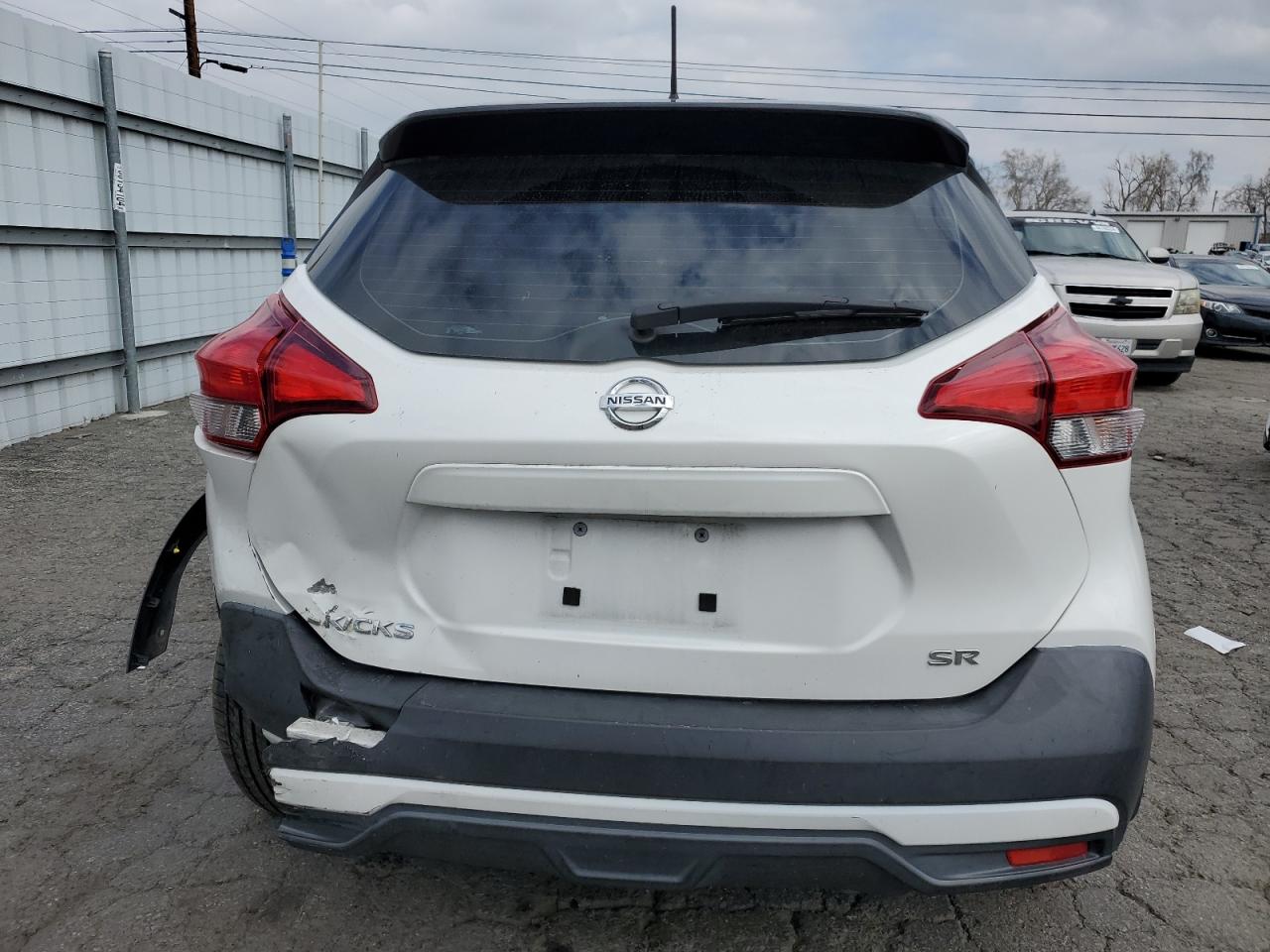 Photo 5 VIN: 3N1CP5CU9KL564405 - NISSAN KICKS 