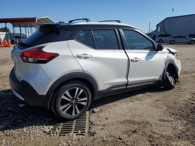 Photo 2 VIN: 3N1CP5CUXJL509525 - NISSAN KICKS 