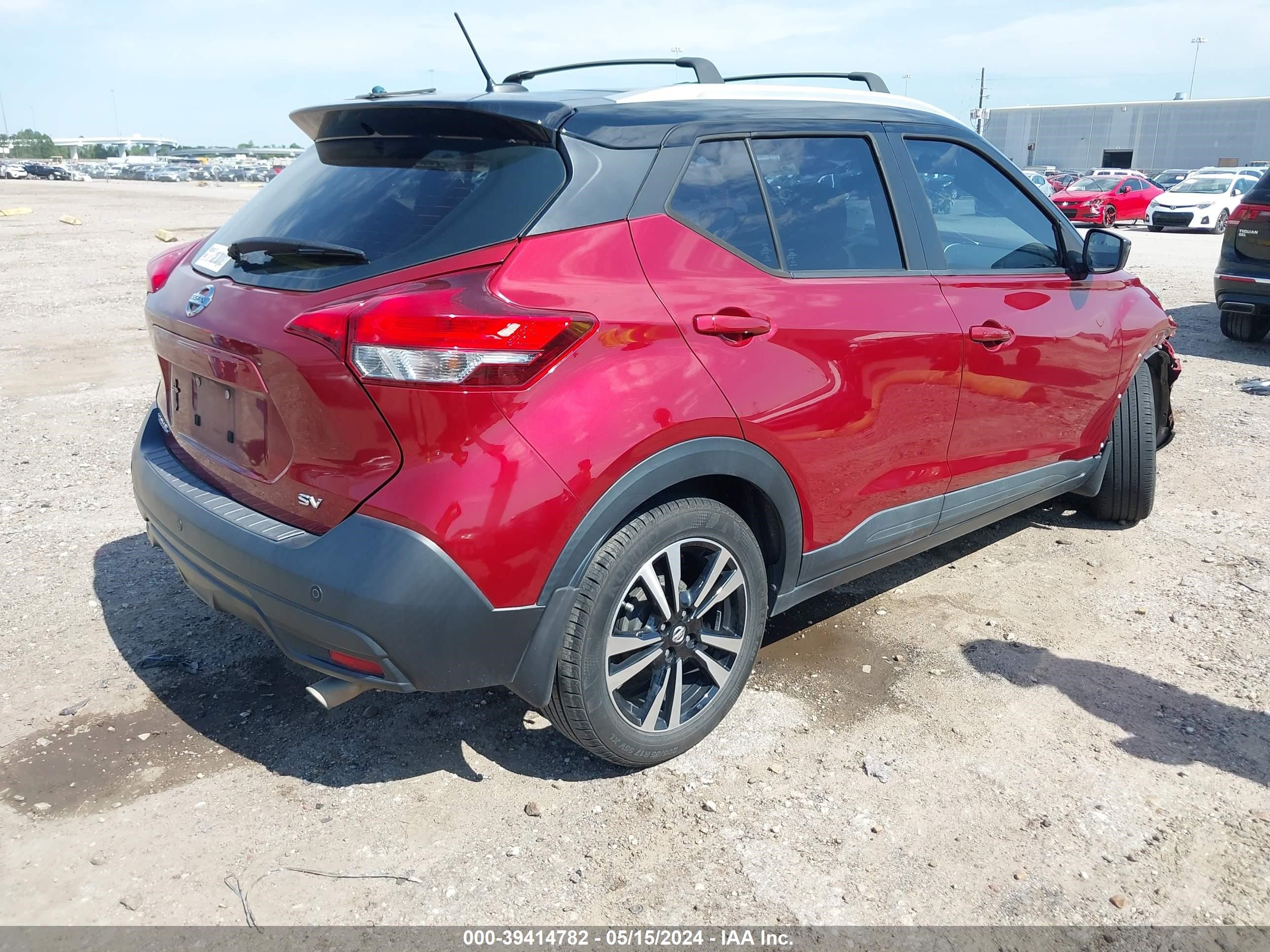 Photo 3 VIN: 3N1CP5CUXJL518936 - NISSAN KICKS 