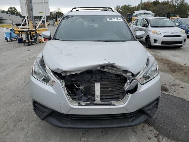 Photo 4 VIN: 3N1CP5CUXJL521898 - NISSAN KICKS S 