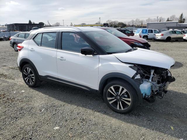 Photo 3 VIN: 3N1CP5CUXJL529001 - NISSAN KICKS S 