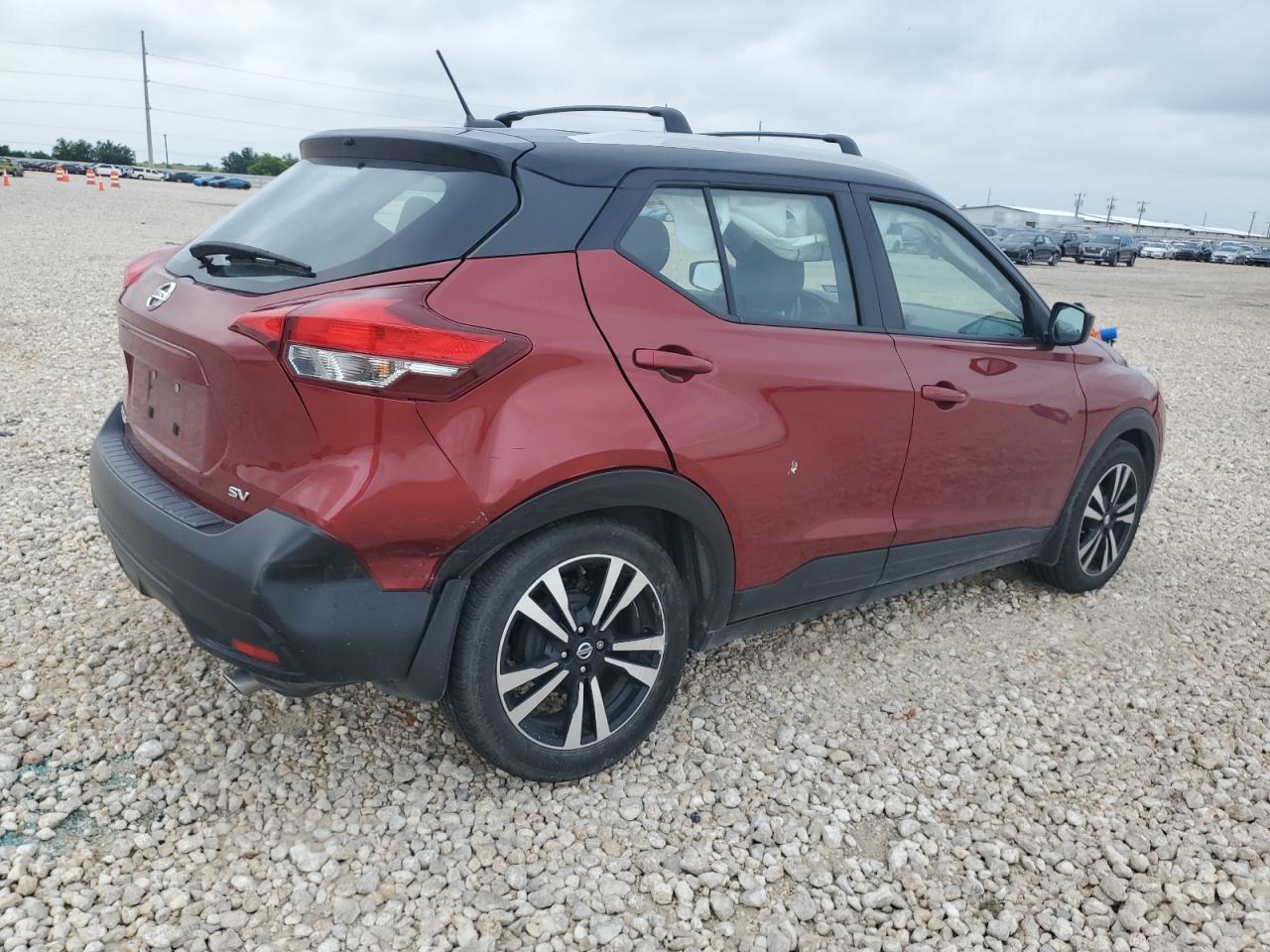 Photo 2 VIN: 3N1CP5CUXJL535140 - NISSAN KICKS 