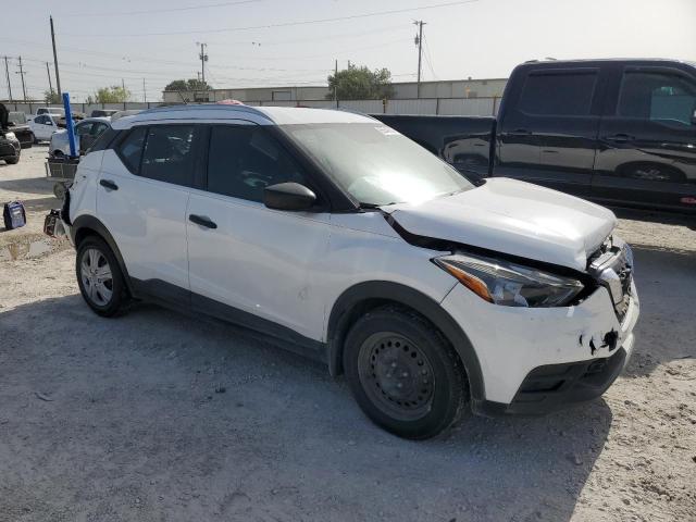 Photo 3 VIN: 3N1CP5CUXJL535932 - NISSAN KICKS S 