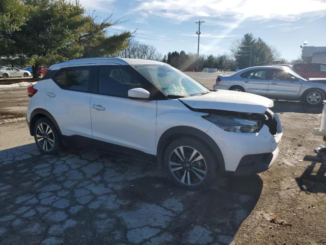 Photo 3 VIN: 3N1CP5CUXJL539995 - NISSAN KICKS S 