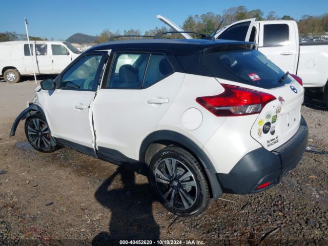 Photo 2 VIN: 3N1CP5CUXJL540290 - NISSAN KICKS 