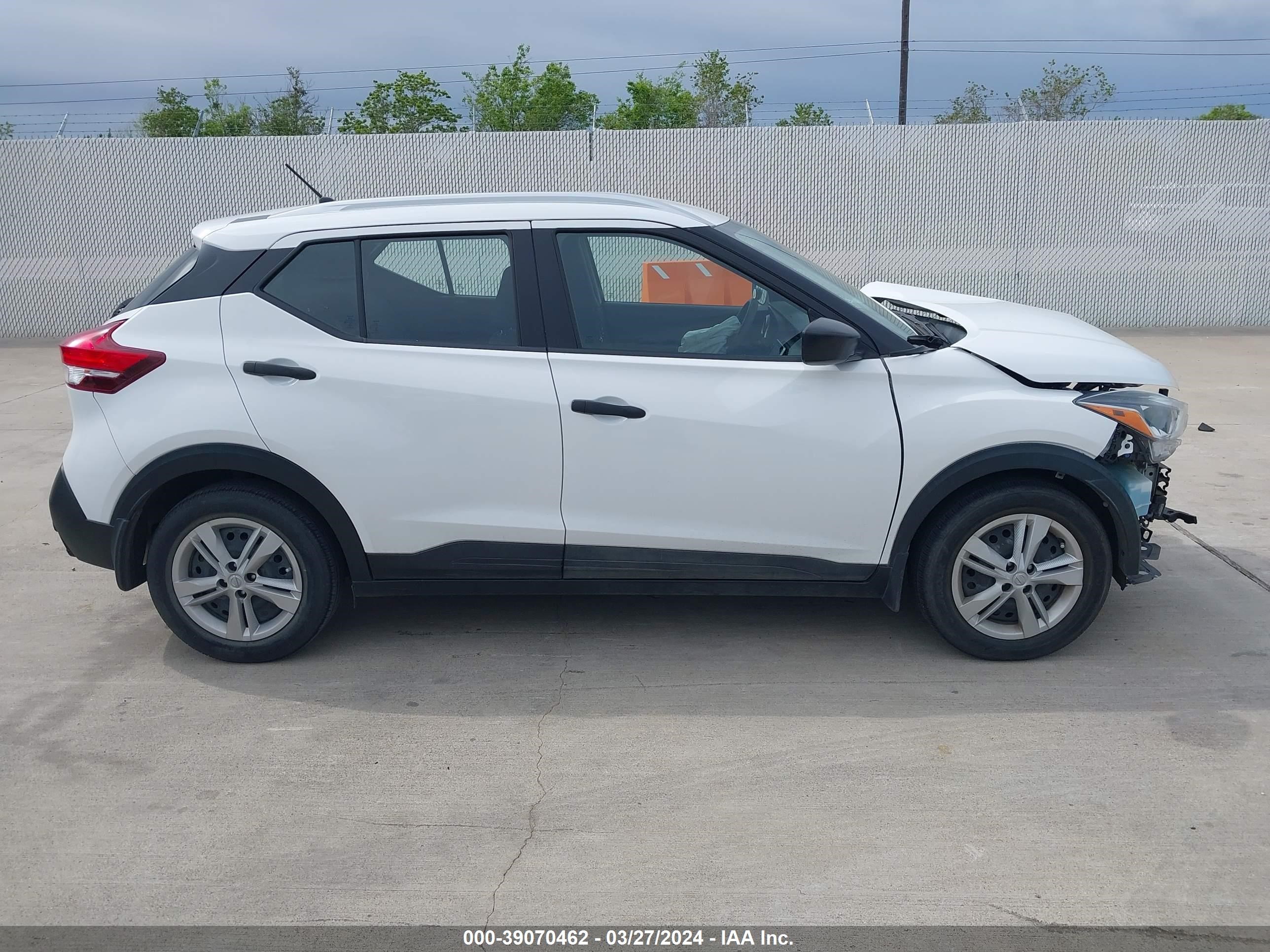 Photo 13 VIN: 3N1CP5CUXKL492811 - NISSAN KICKS 