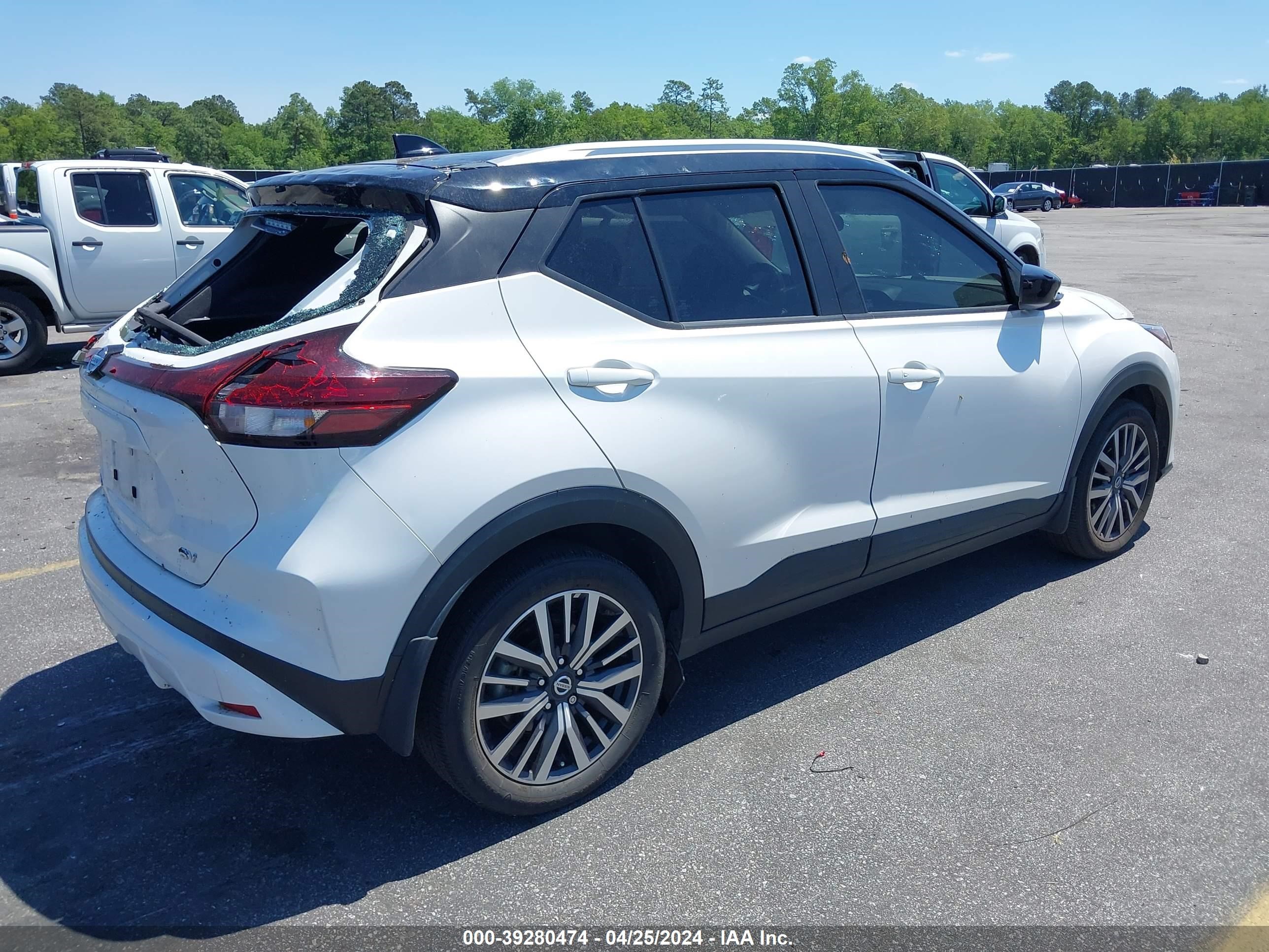 Photo 3 VIN: 3N1CP5CV0ML506582 - NISSAN KICKS 