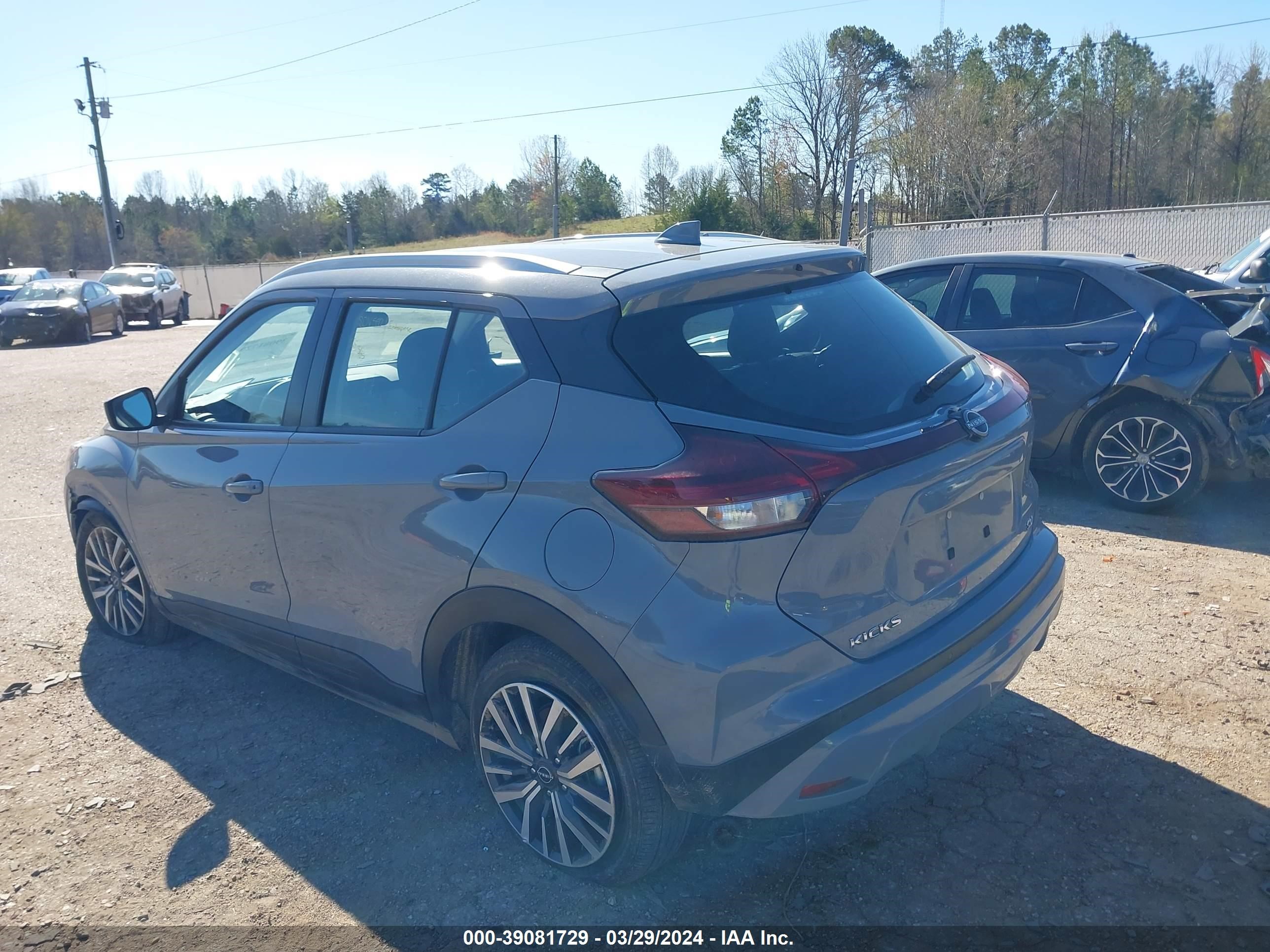 Photo 2 VIN: 3N1CP5CV0NL490076 - NISSAN KICKS 