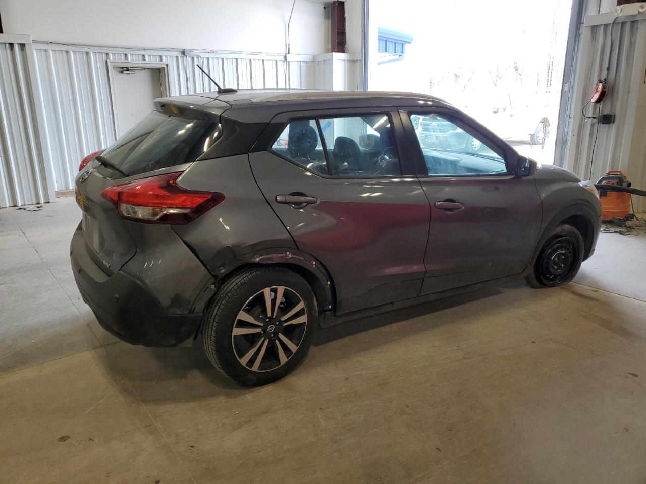 Photo 2 VIN: 3N1CP5CV1LL477740 - NISSAN KICKS 