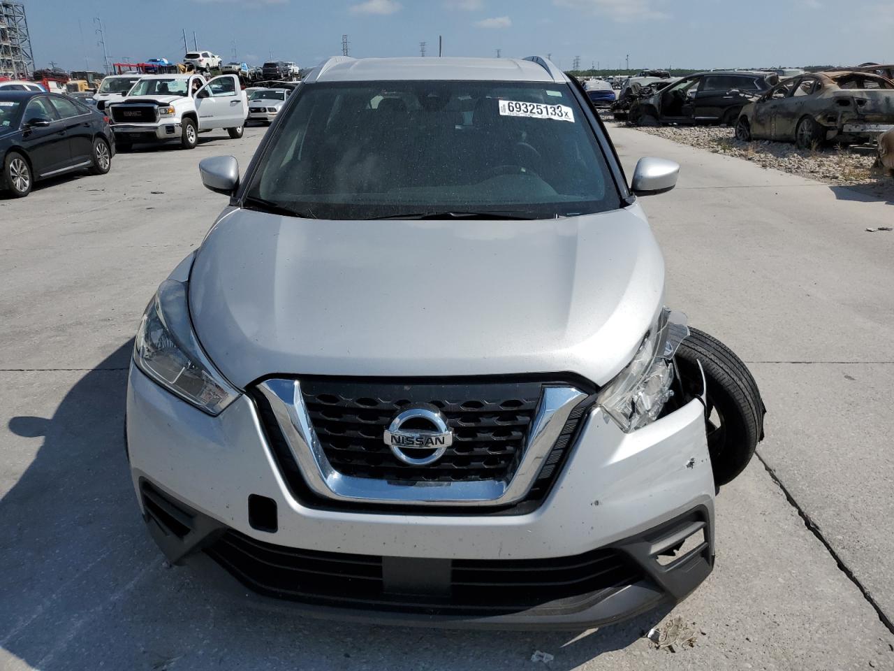 Photo 4 VIN: 3N1CP5CV1LL517461 - NISSAN KICKS 