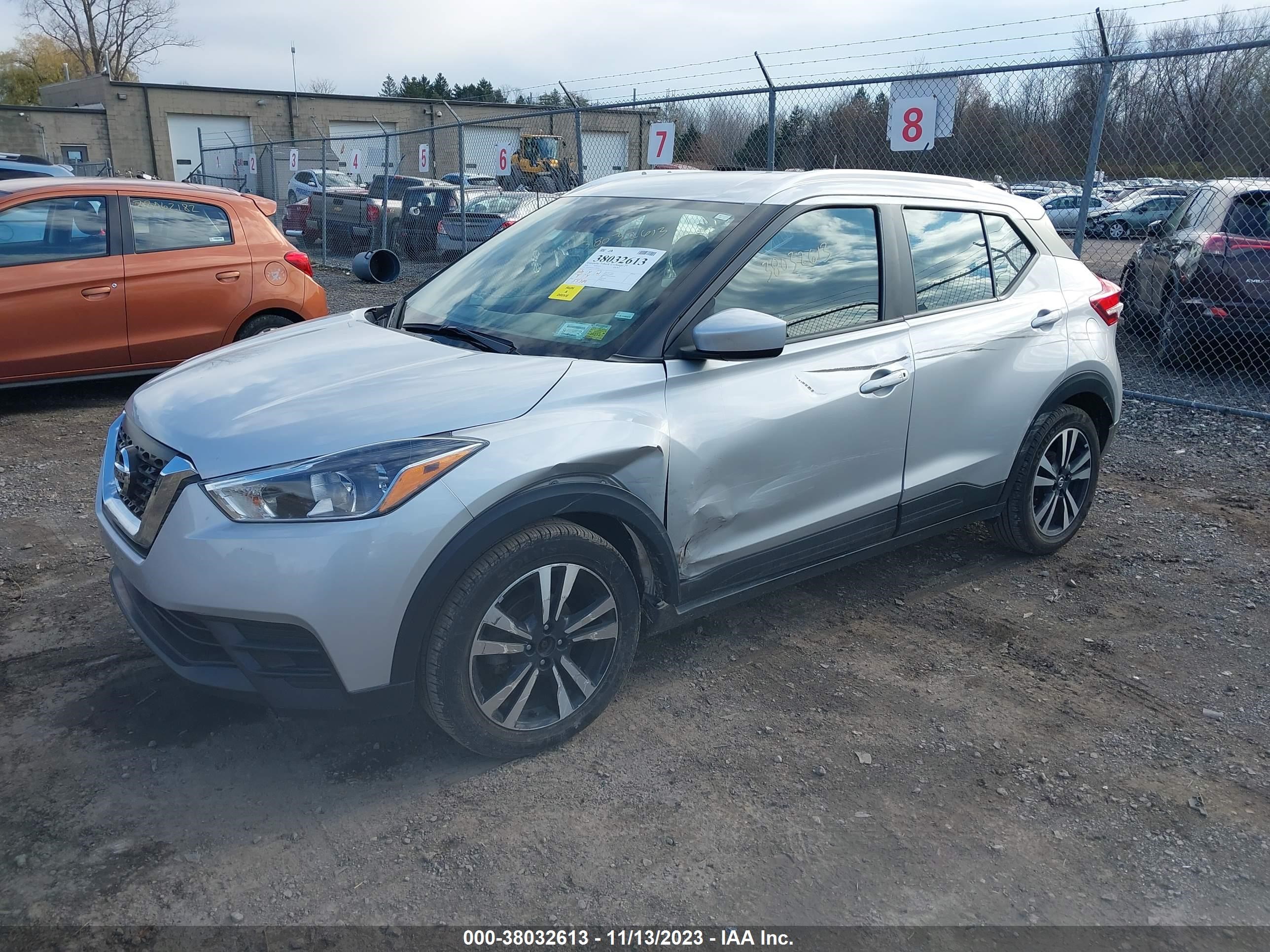 Photo 1 VIN: 3N1CP5CV1LL529528 - NISSAN KICKS 