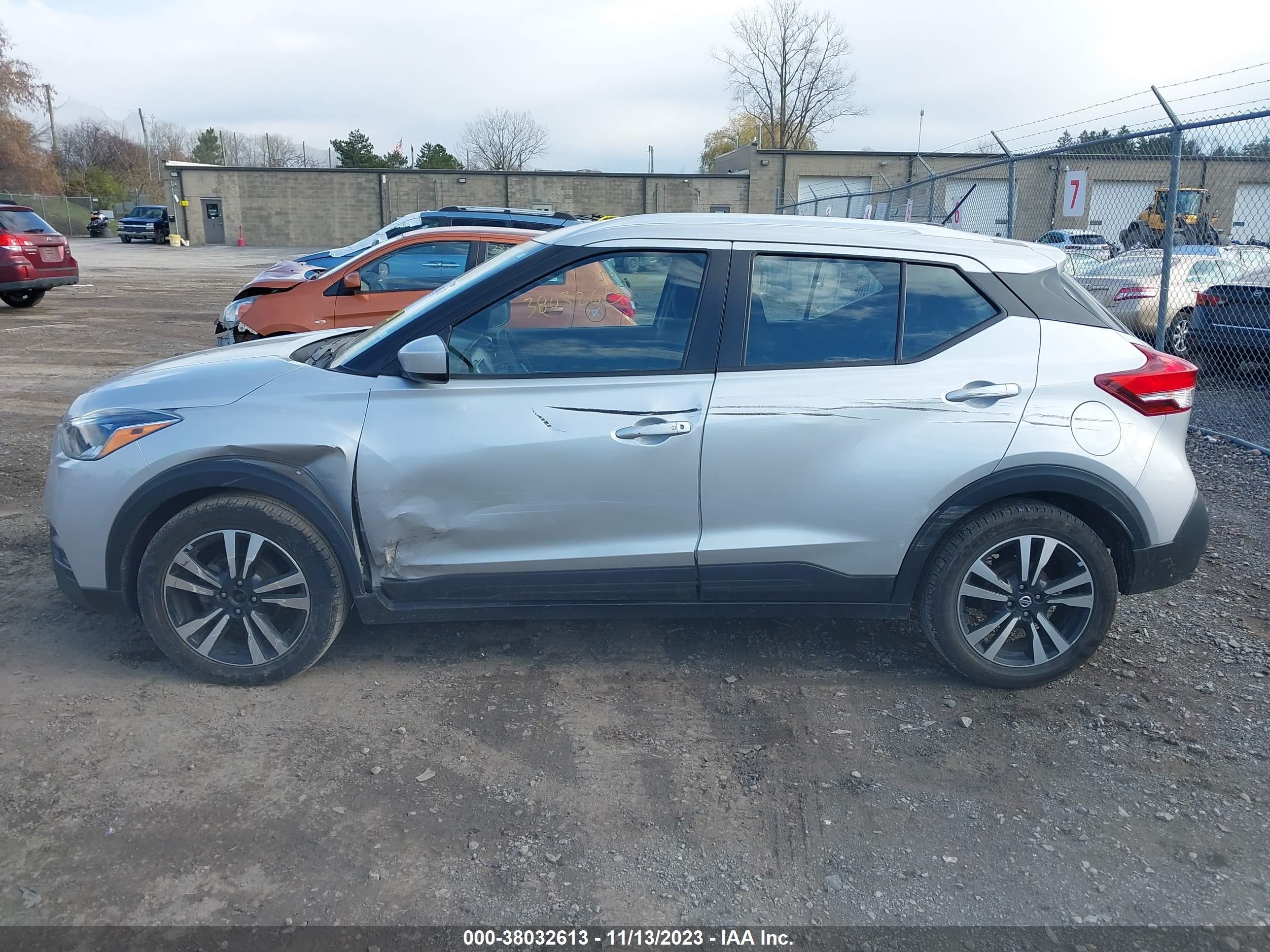 Photo 13 VIN: 3N1CP5CV1LL529528 - NISSAN KICKS 