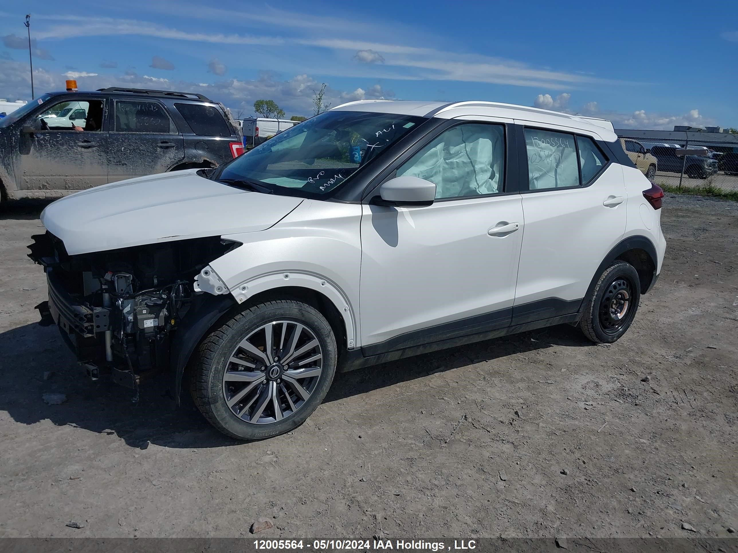 Photo 1 VIN: 3N1CP5CV1ML476606 - NISSAN KICKS 