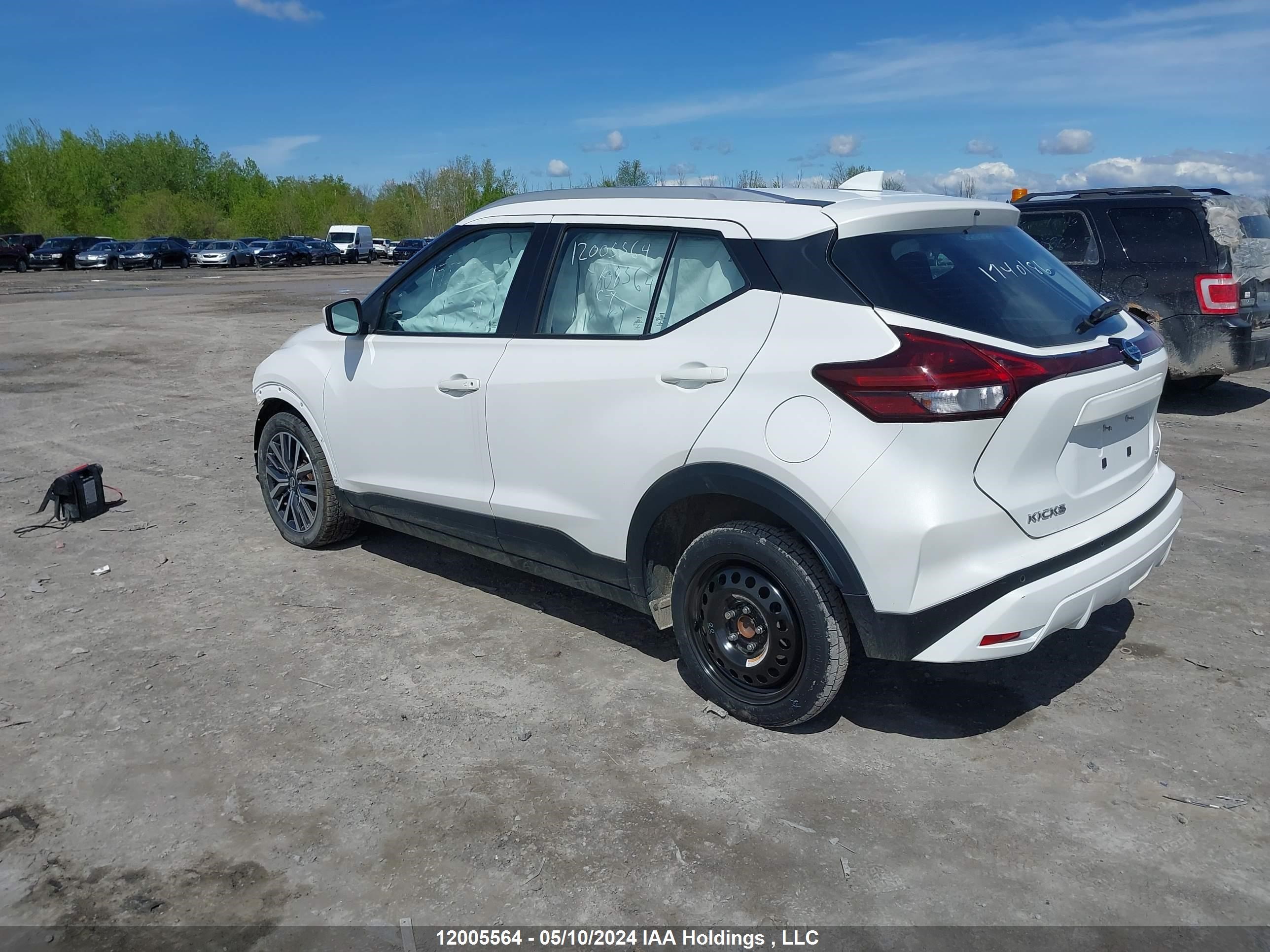 Photo 2 VIN: 3N1CP5CV1ML476606 - NISSAN KICKS 