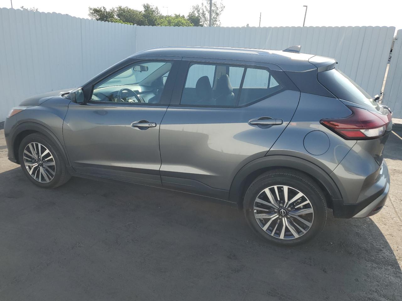 Photo 1 VIN: 3N1CP5CV1NL507905 - NISSAN KICKS 