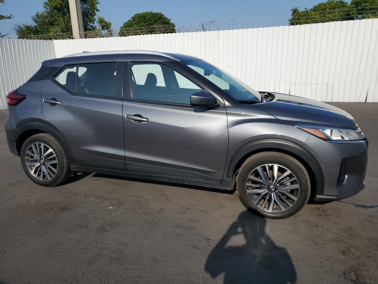 Photo 3 VIN: 3N1CP5CV1NL507905 - NISSAN KICKS 