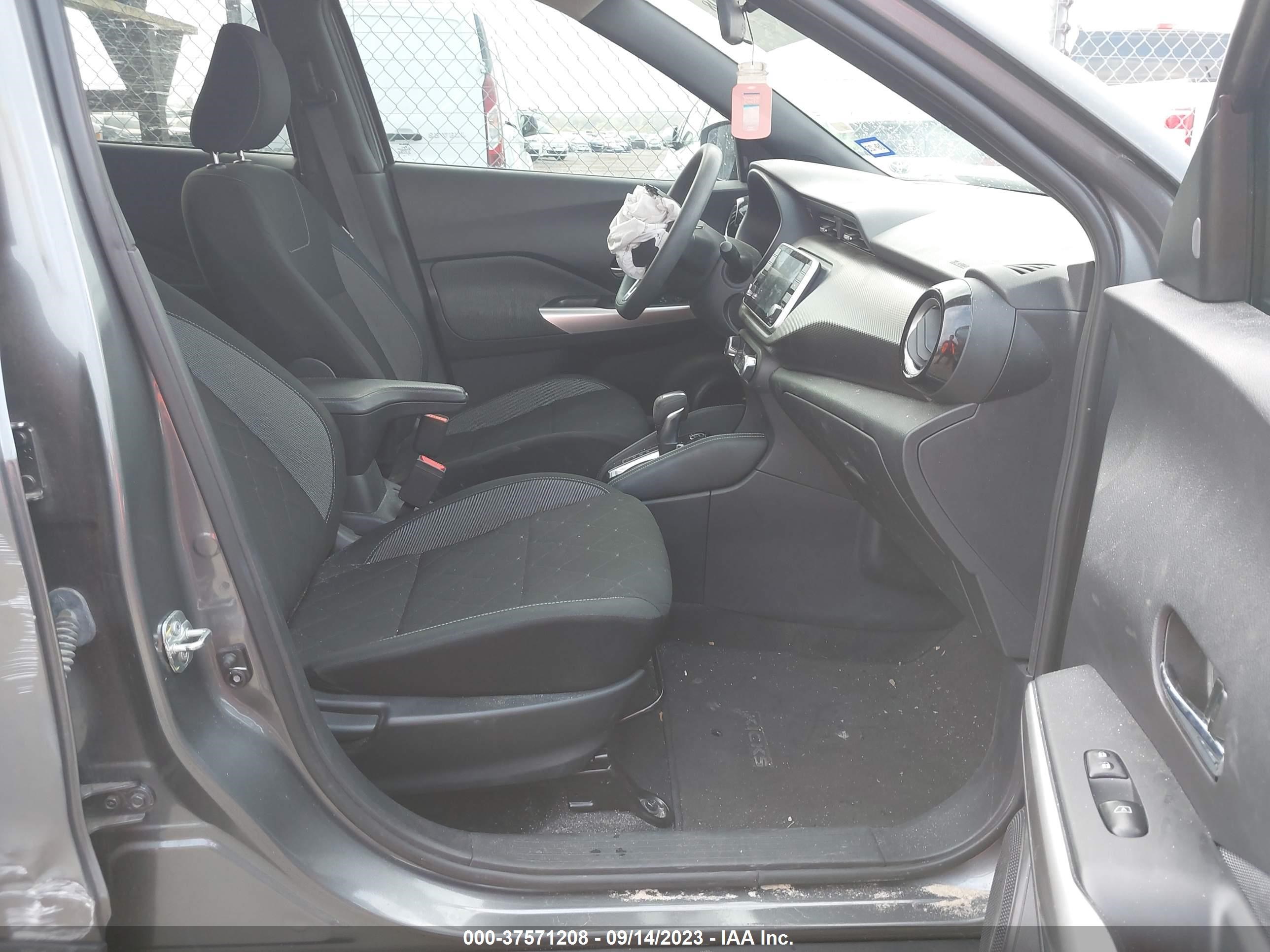 Photo 4 VIN: 3N1CP5CV2LL580102 - NISSAN KICKS 