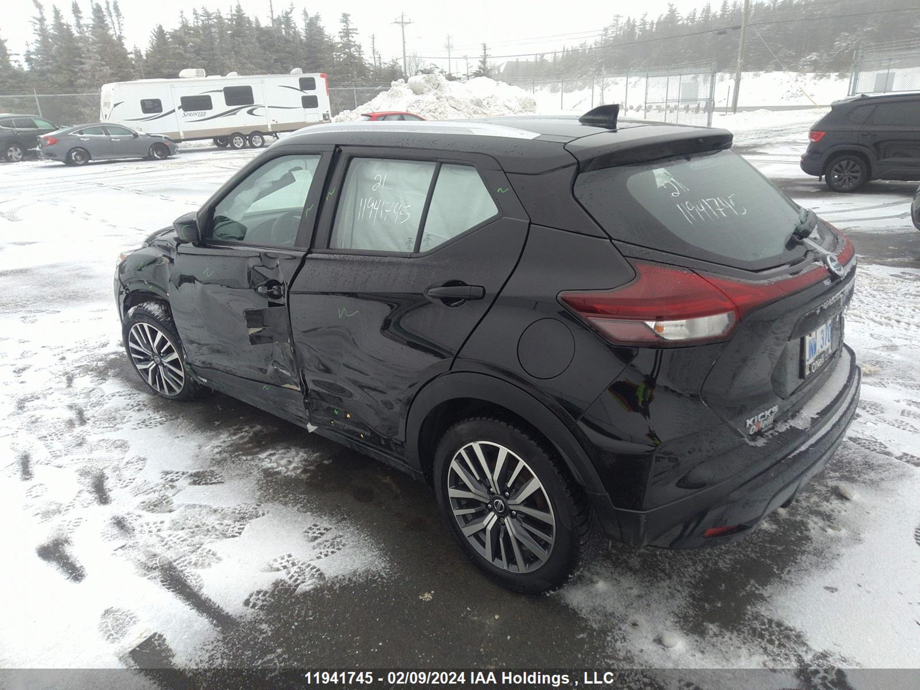 Photo 2 VIN: 3N1CP5CV2ML468269 - NISSAN KICKS 