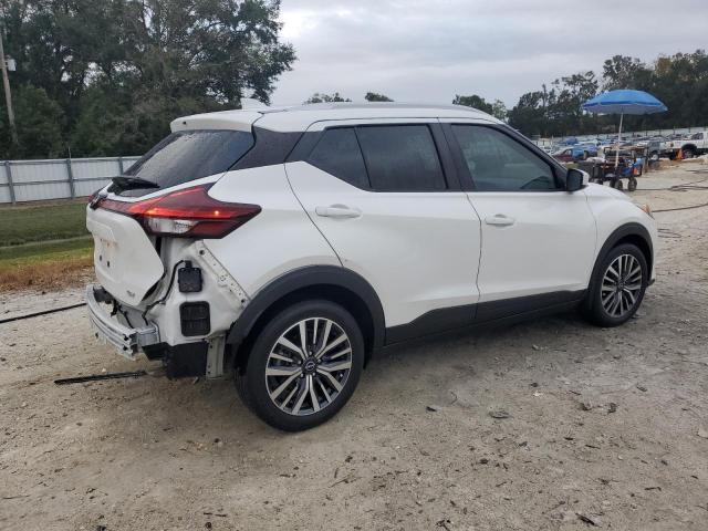 Photo 2 VIN: 3N1CP5CV2NL499488 - NISSAN KICKS SV 