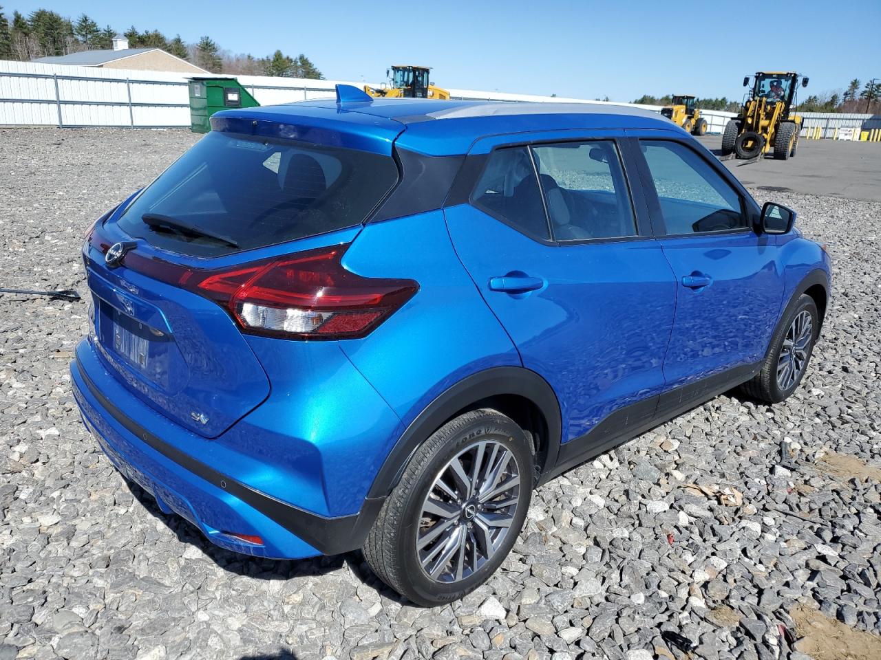 Photo 2 VIN: 3N1CP5CV2NL522221 - NISSAN KICKS 