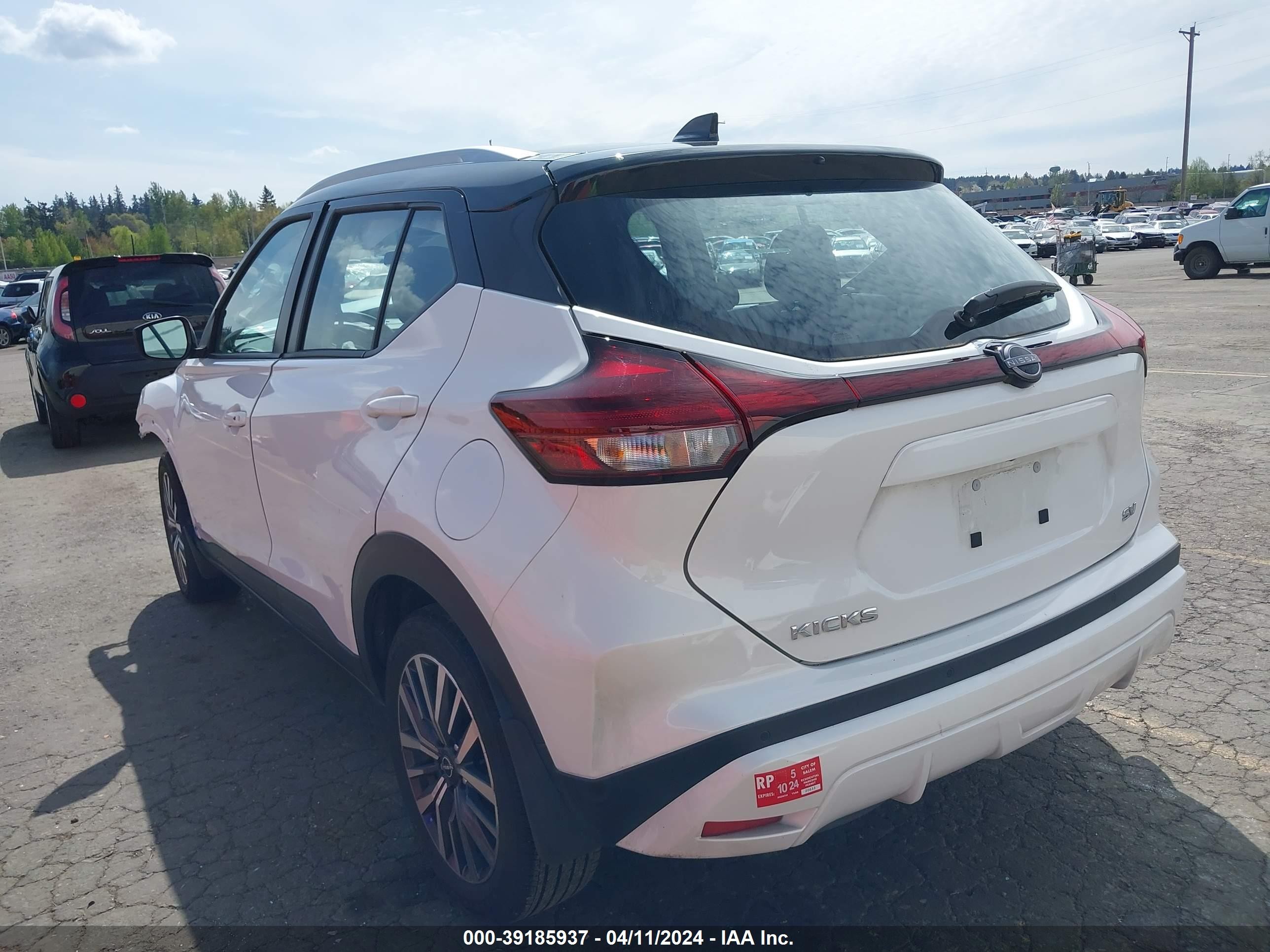 Photo 2 VIN: 3N1CP5CV2PL550135 - NISSAN KICKS 