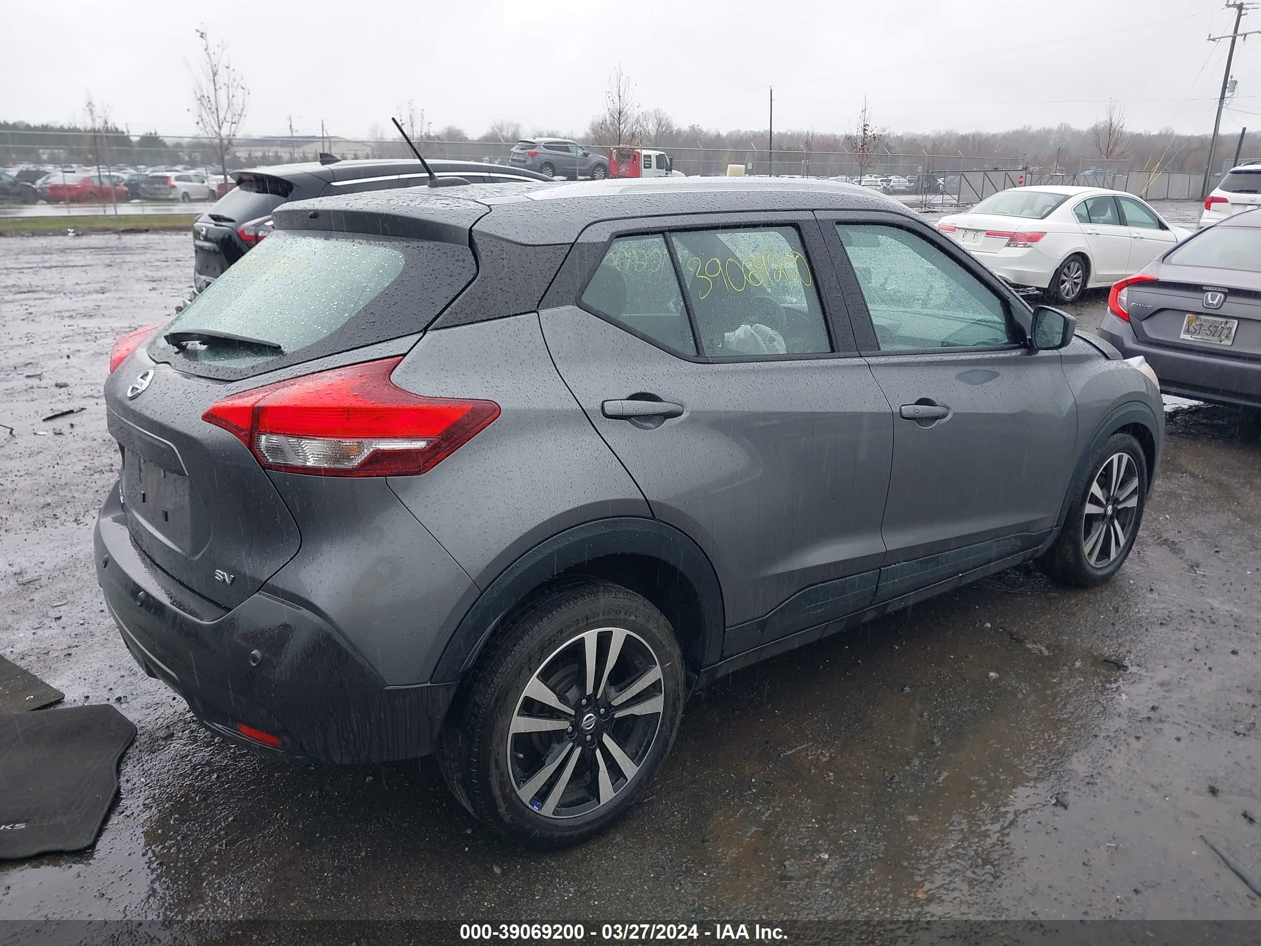 Photo 3 VIN: 3N1CP5CV3LL516389 - NISSAN KICKS 