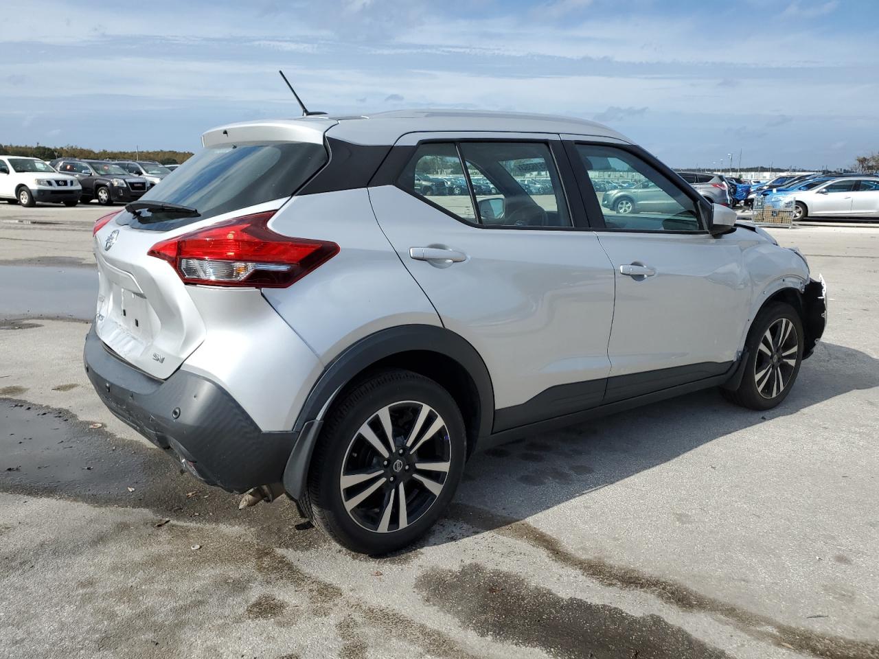 Photo 2 VIN: 3N1CP5CV3LL538134 - NISSAN KICKS 