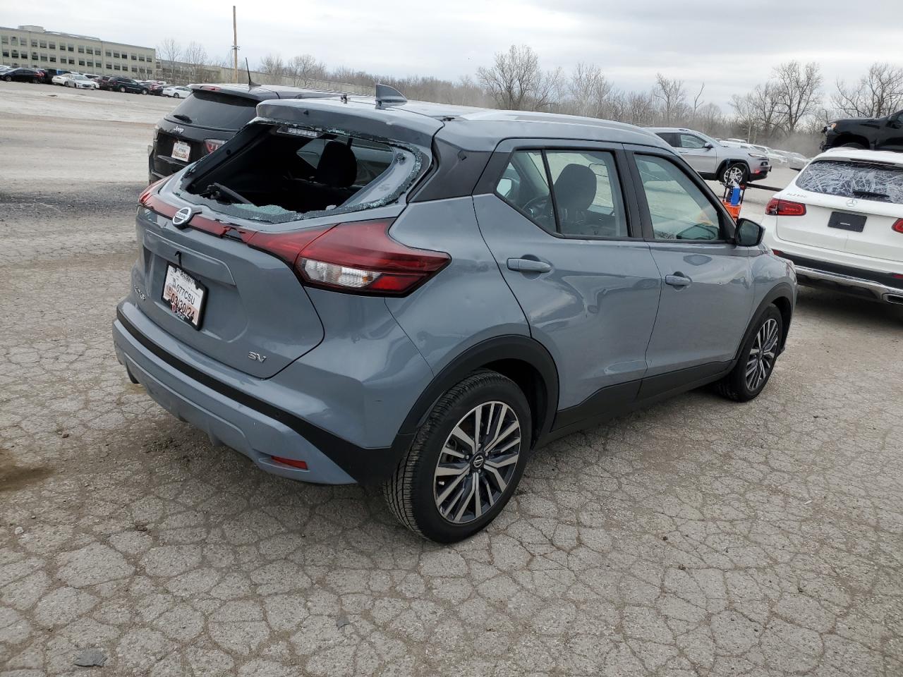 Photo 2 VIN: 3N1CP5CV3ML478129 - NISSAN KICKS 