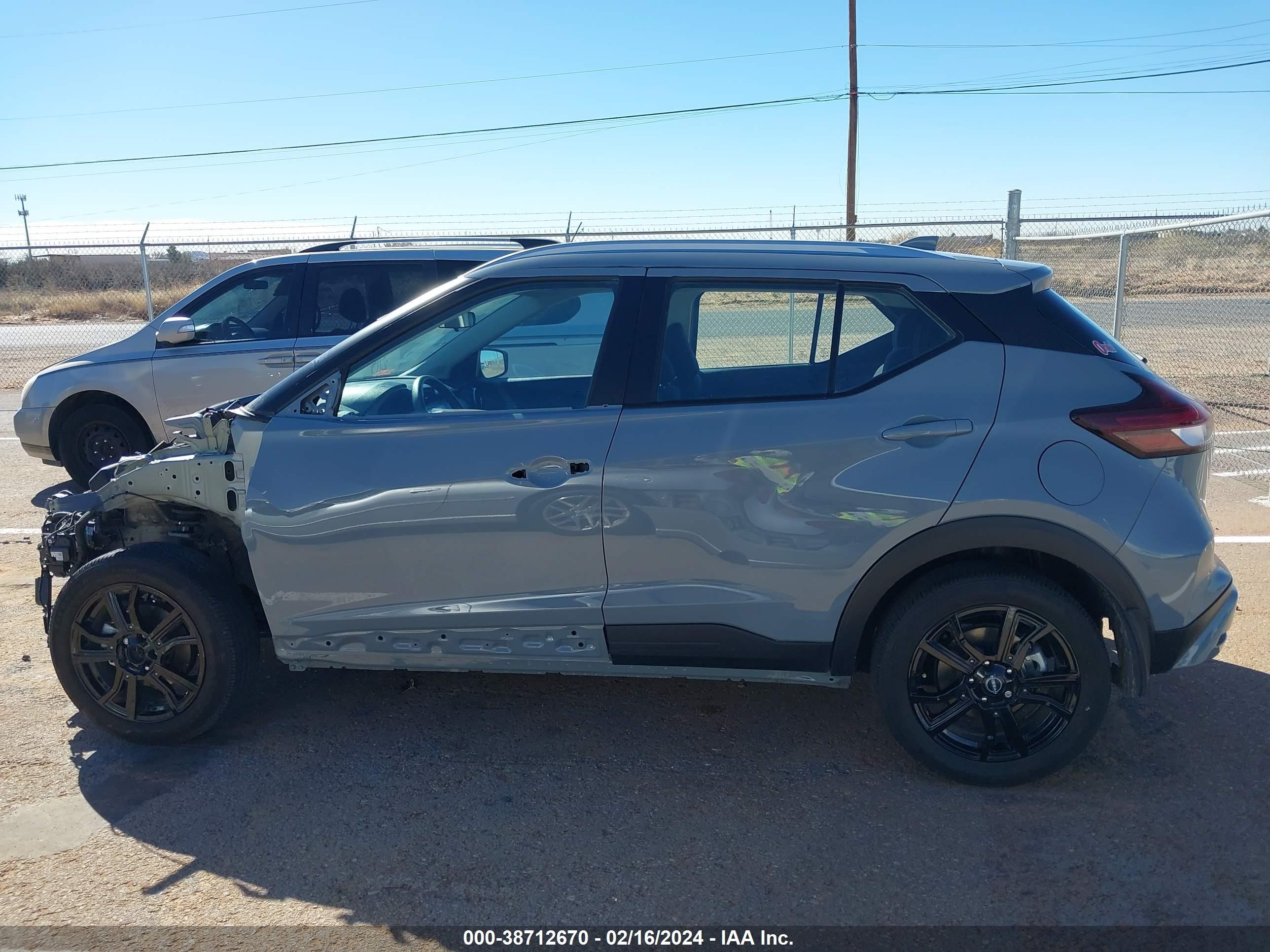 Photo 13 VIN: 3N1CP5CV3PL532548 - NISSAN KICKS 