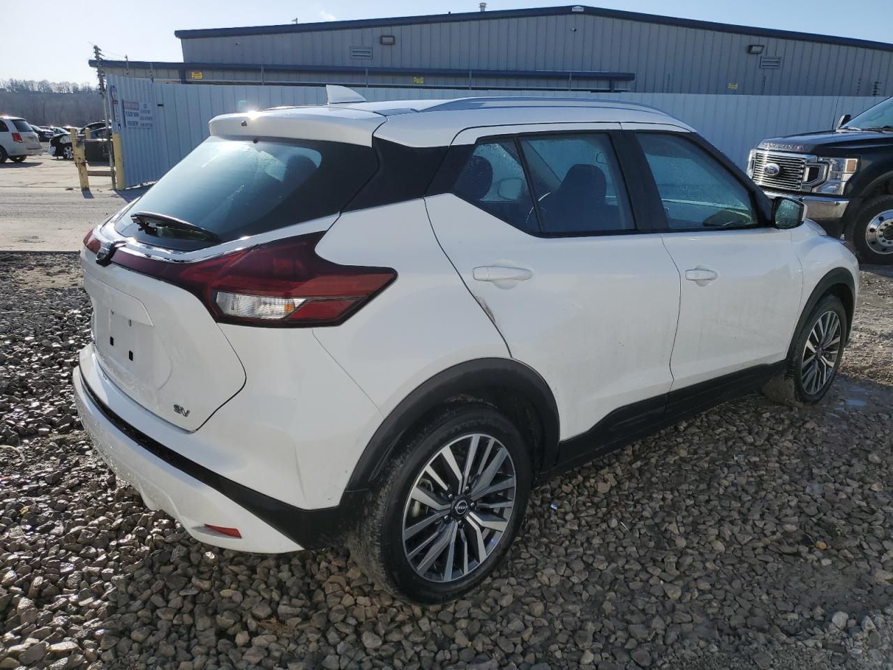 Photo 2 VIN: 3N1CP5CV4NL504335 - NISSAN KICKS 