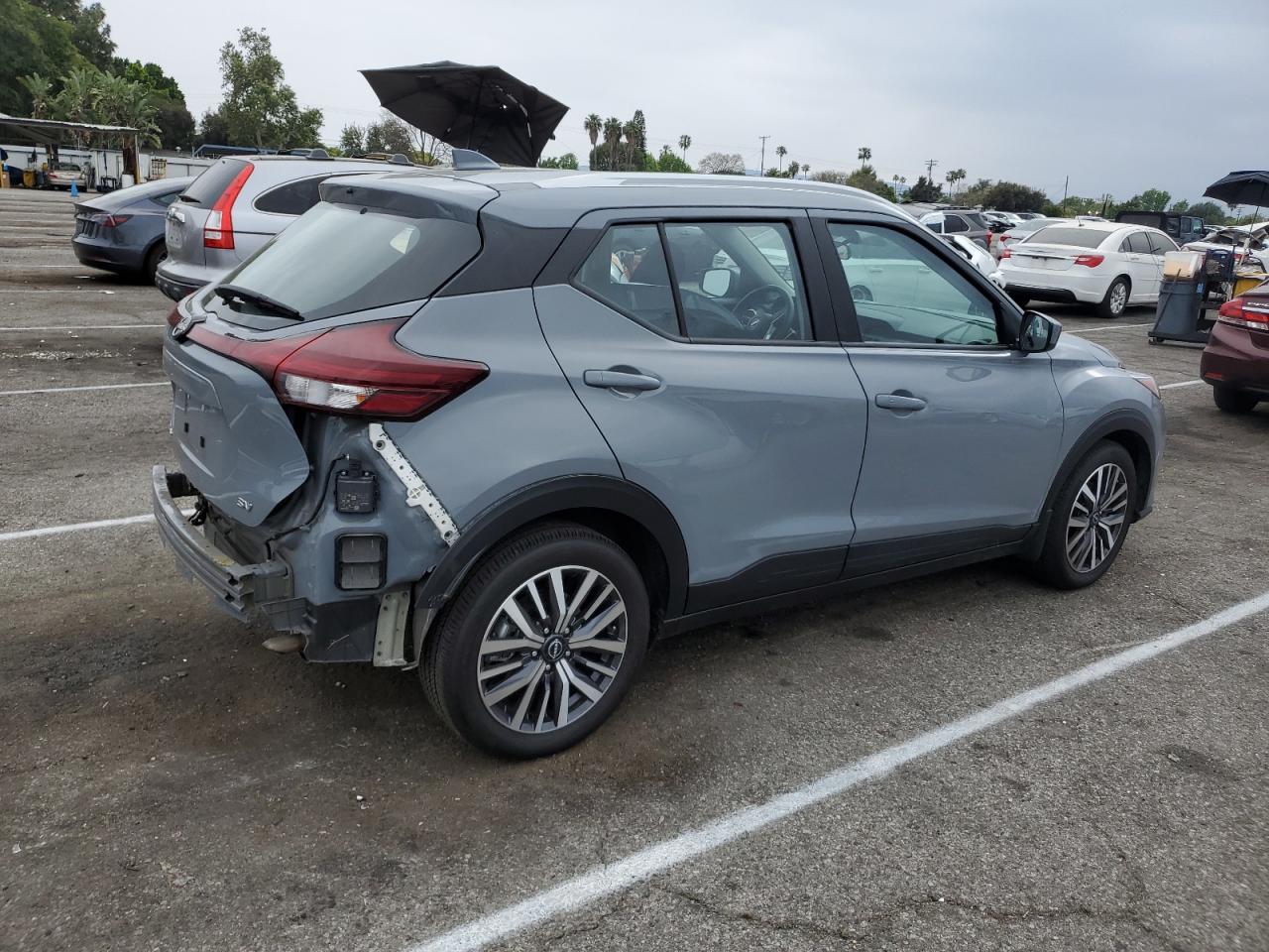 Photo 2 VIN: 3N1CP5CV4NL514363 - NISSAN KICKS 