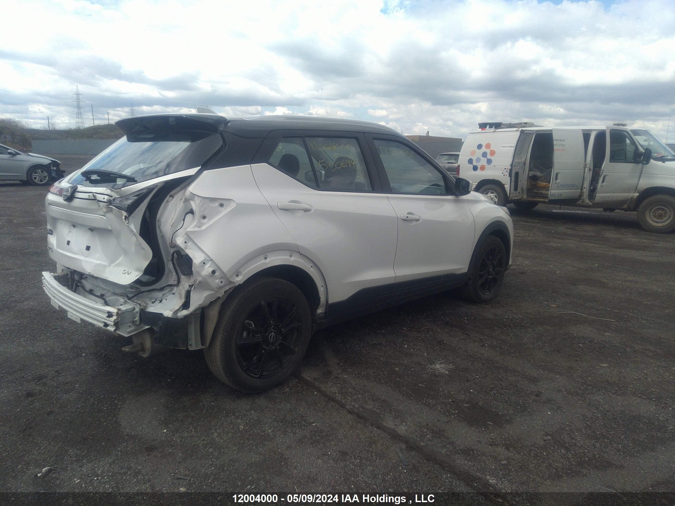 Photo 3 VIN: 3N1CP5CV4PL530694 - NISSAN KICKS 