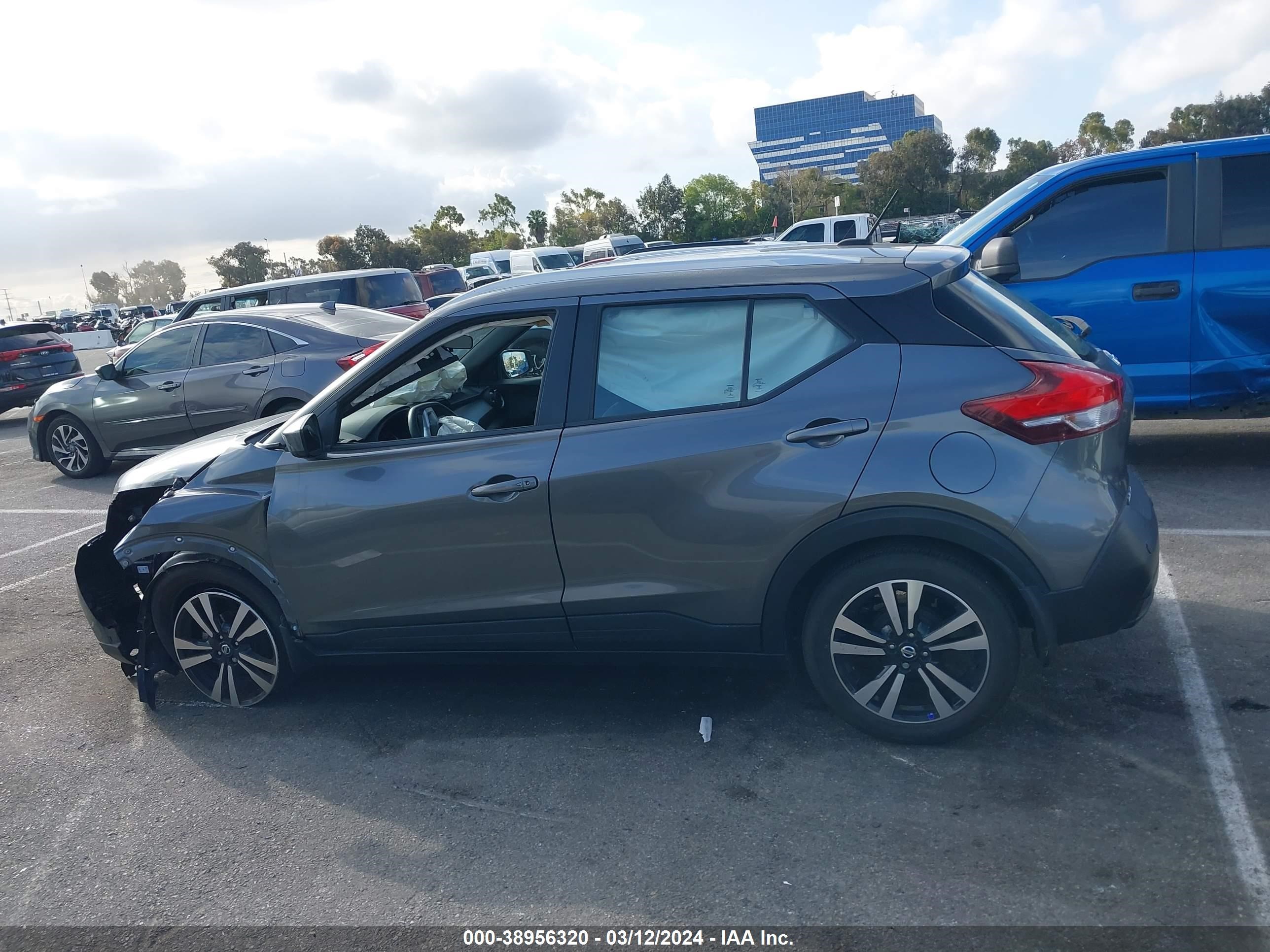 Photo 13 VIN: 3N1CP5CV5LL505703 - NISSAN KICKS 