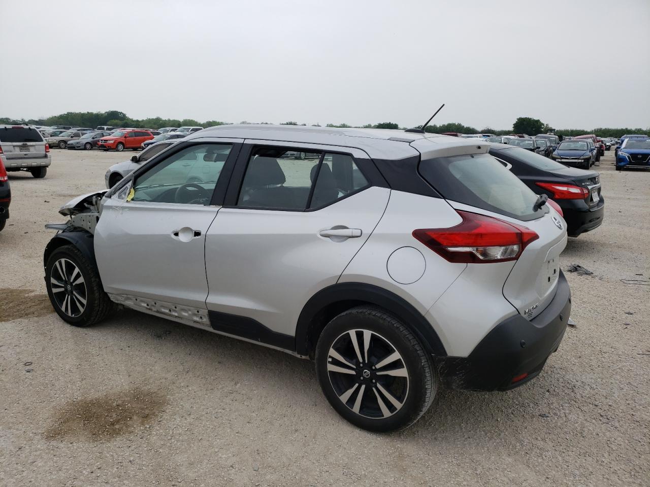 Photo 1 VIN: 3N1CP5CV5LL517236 - NISSAN KICKS 