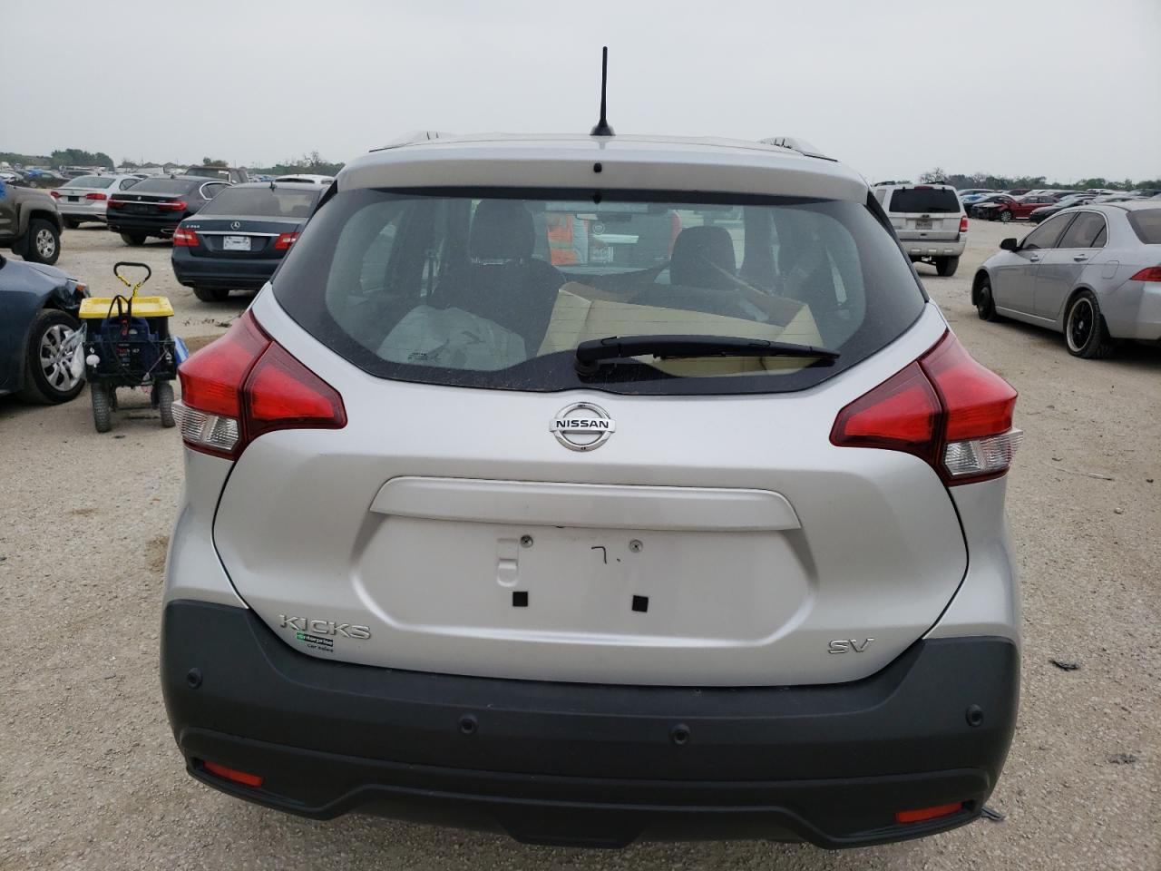 Photo 5 VIN: 3N1CP5CV5LL517236 - NISSAN KICKS 