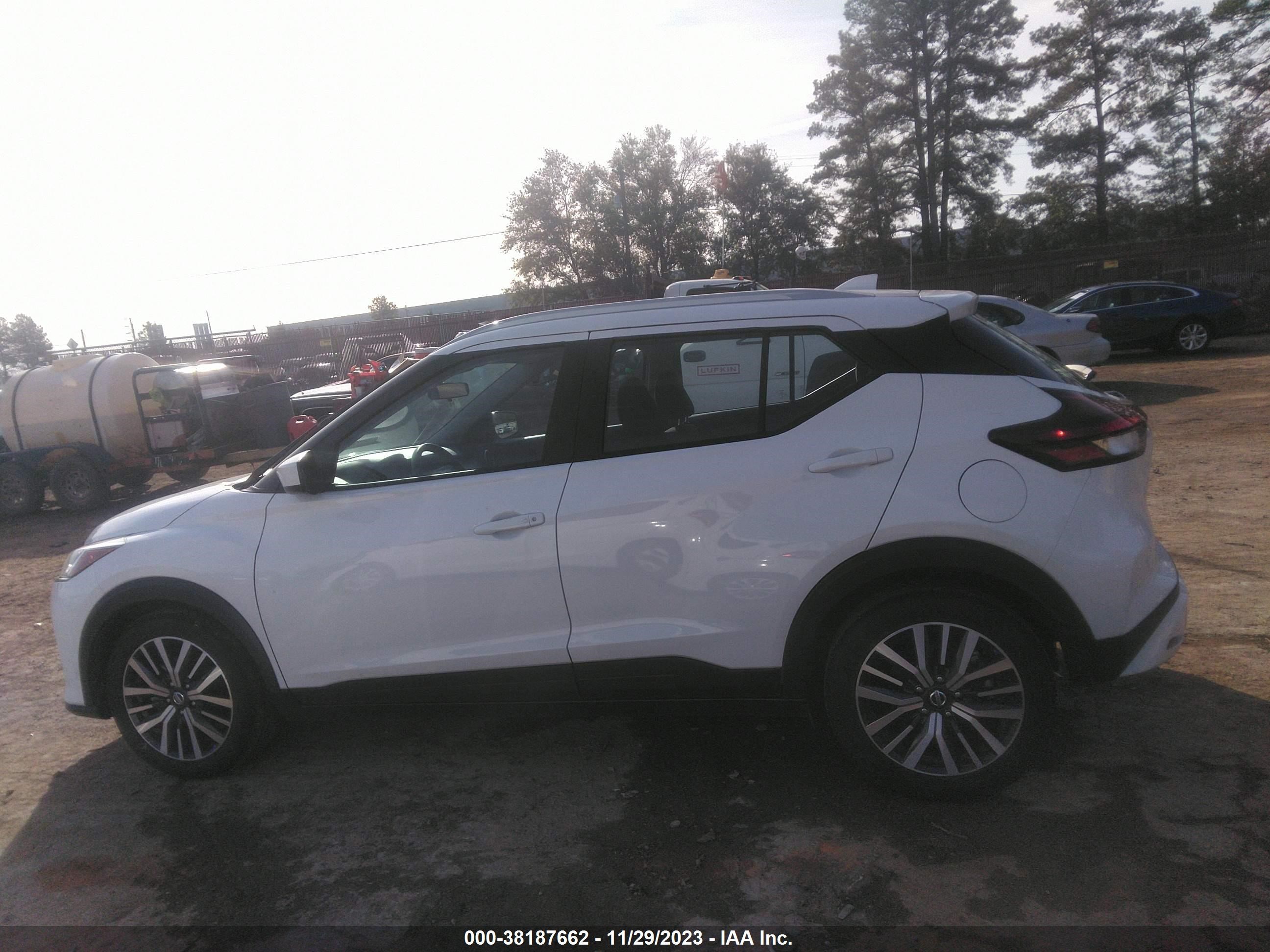 Photo 13 VIN: 3N1CP5CV5ML531574 - NISSAN KICKS 