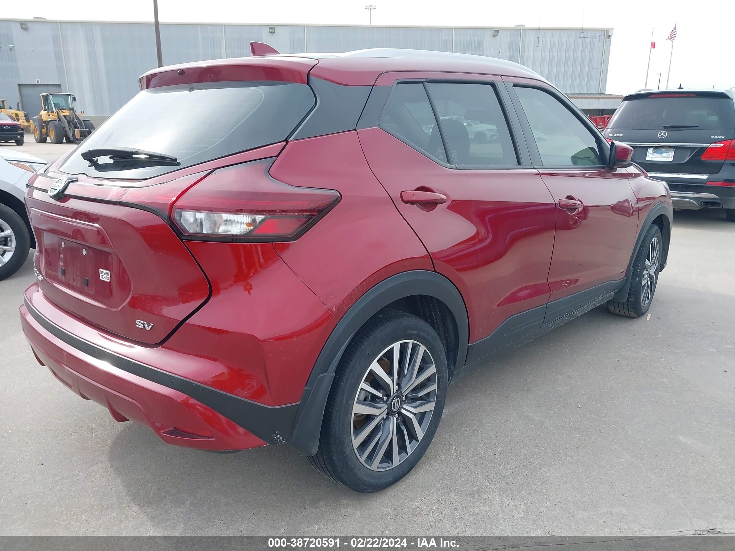 Photo 3 VIN: 3N1CP5CV5ML546530 - NISSAN KICKS 