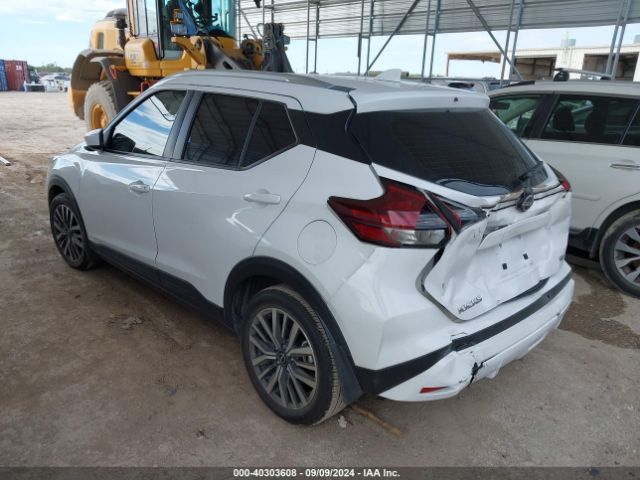 Photo 2 VIN: 3N1CP5CV5NL496987 - NISSAN KICKS 