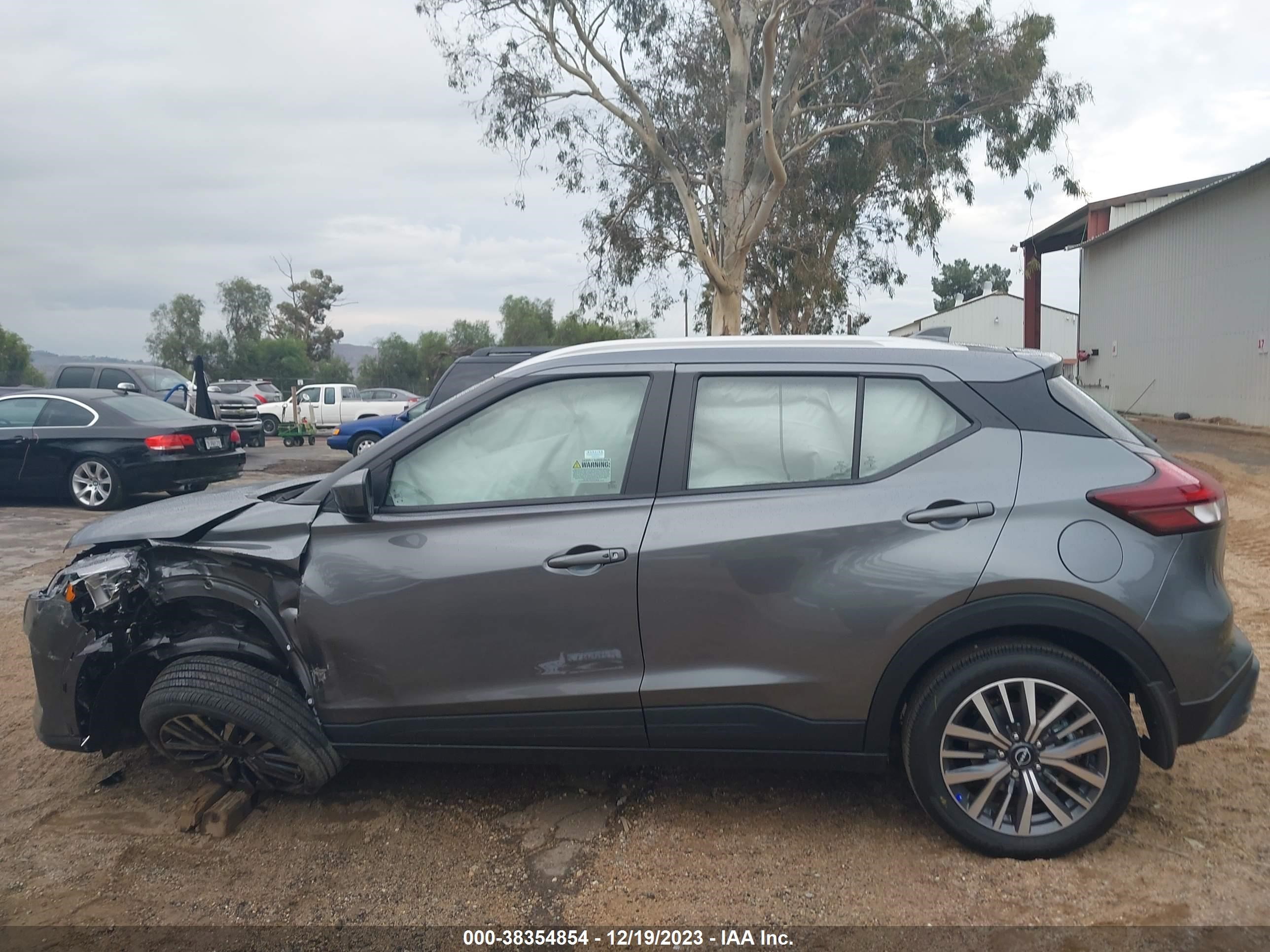 Photo 13 VIN: 3N1CP5CV5RL484098 - NISSAN KICKS 